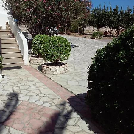 Daire Cerigo House